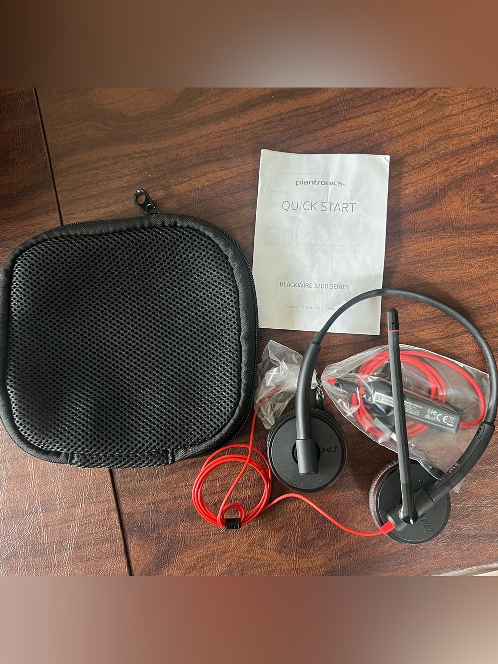NEW-Plantronics Blackwire 3200 series USB Headset with heaphones and MIc